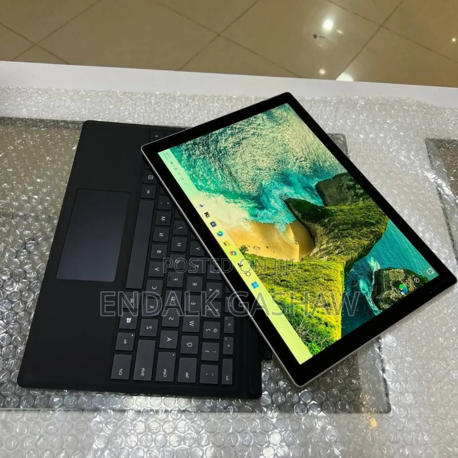 New Laptop Microsoft Surface Pro 6 8GB Intel Core I7 SSD 256GB