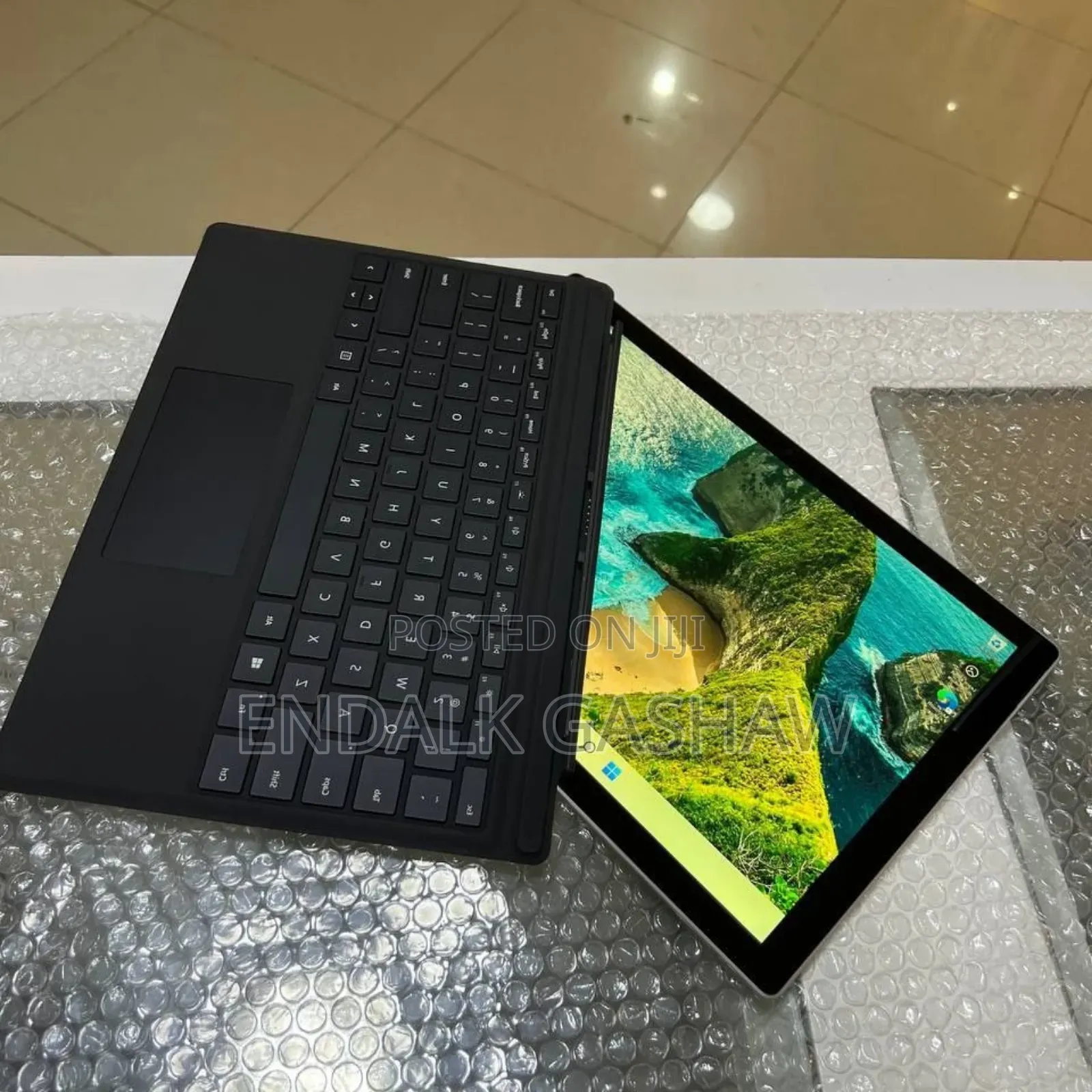 New Laptop Microsoft Surface Pro 6 8GB Intel Core I7 SSD 256GB