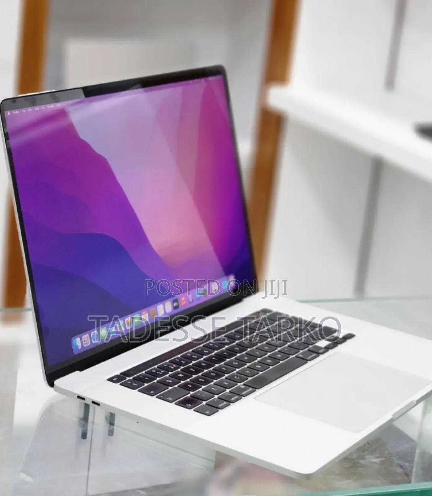 New Laptop Apple MacBook Pro 2019 16GB Intel Core I7 SSD 512GB