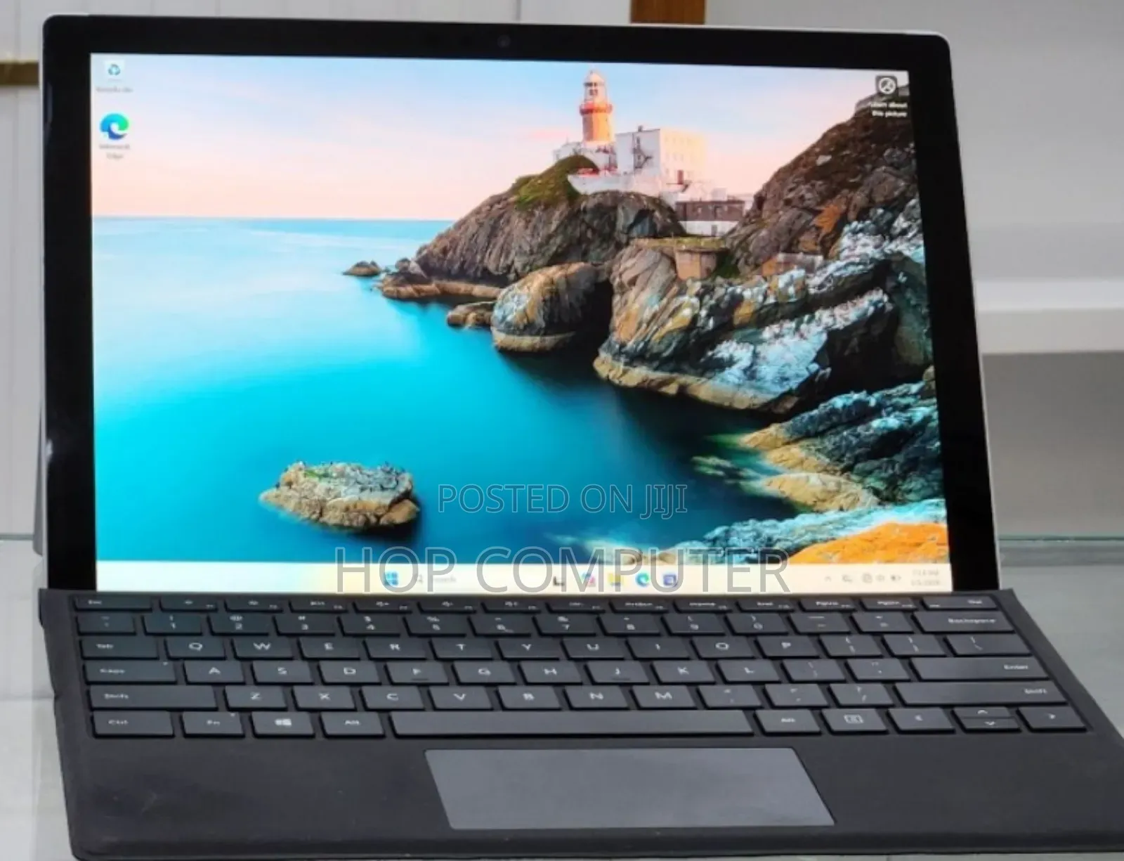 New Laptop Microsoft Surface 8GB Intel Core I7 SSD 256GB