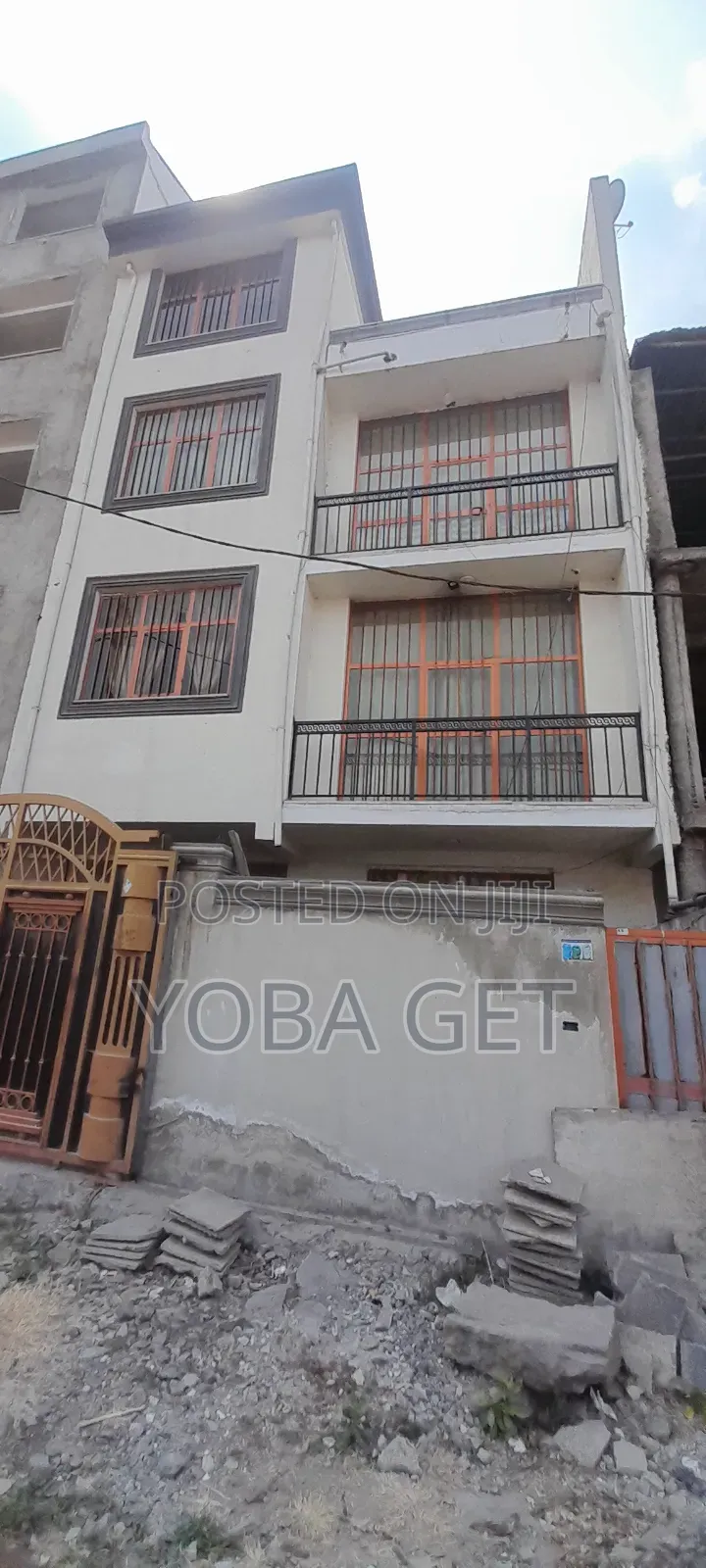 Furnished 5bdrm House in አስቸካይ የሚሸጥ ቤት, Akaky Kaliti for sale