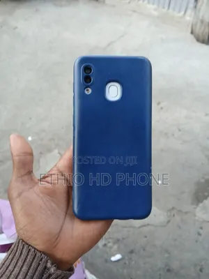 Samsung Galaxy A30 64 GB