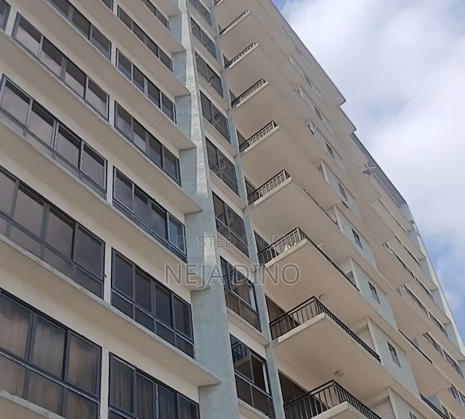 Furnished 3bdrm Apartment in Re, Lideta for sale