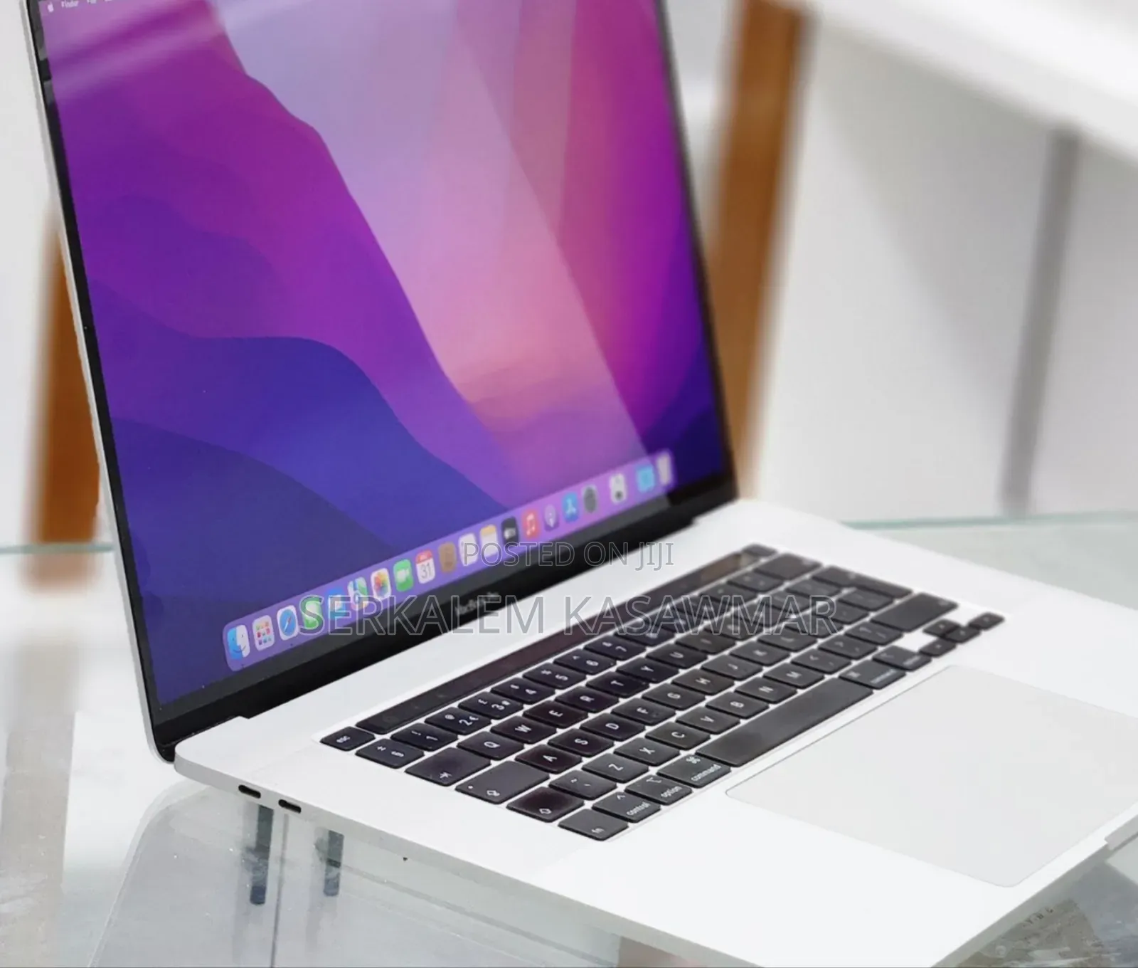 New Laptop Apple MacBook Pro 2019 16GB Intel Core I7 SSD 512GB