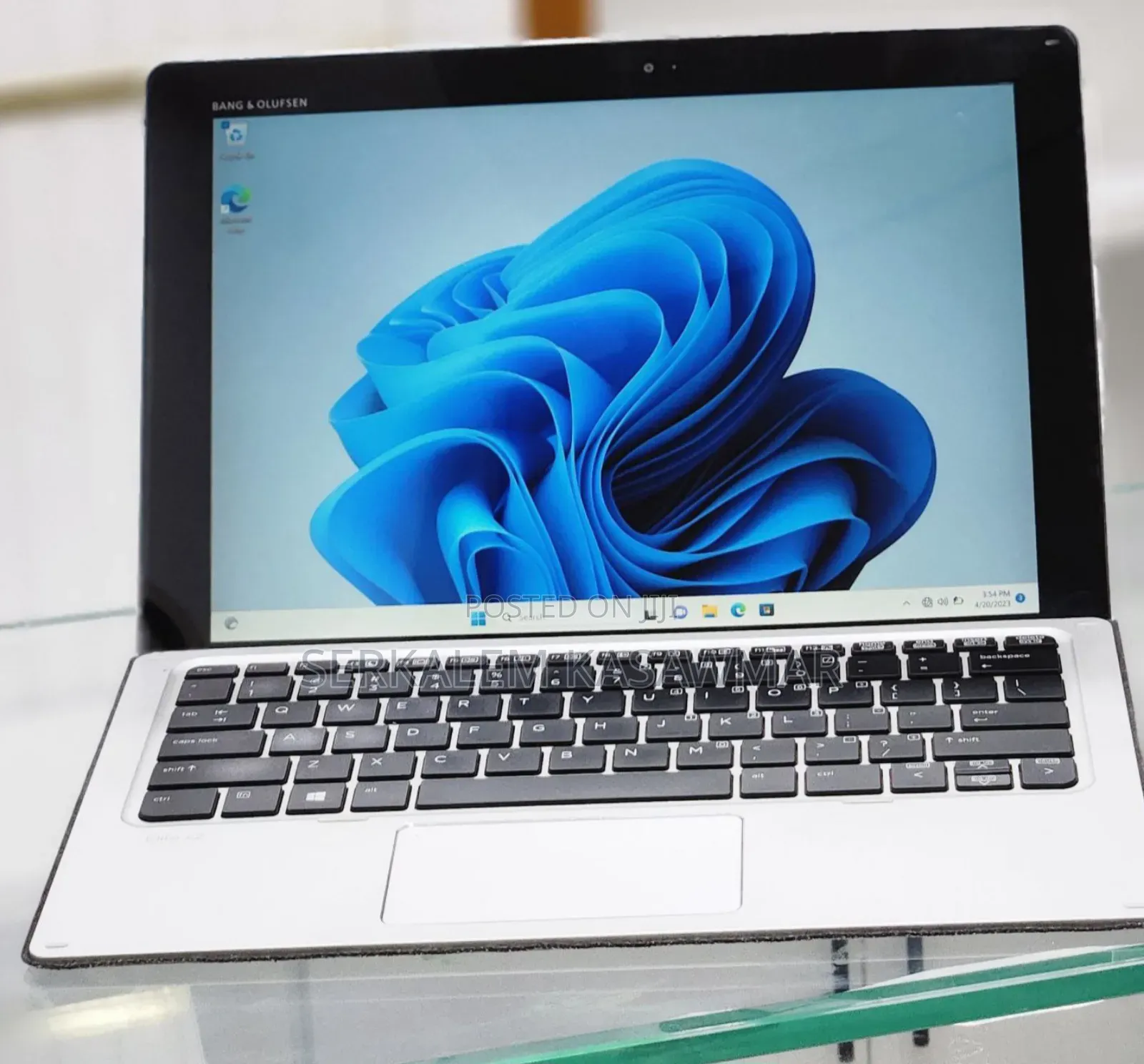 New Laptop HP Elite X2 1012 8GB SSD 256GB