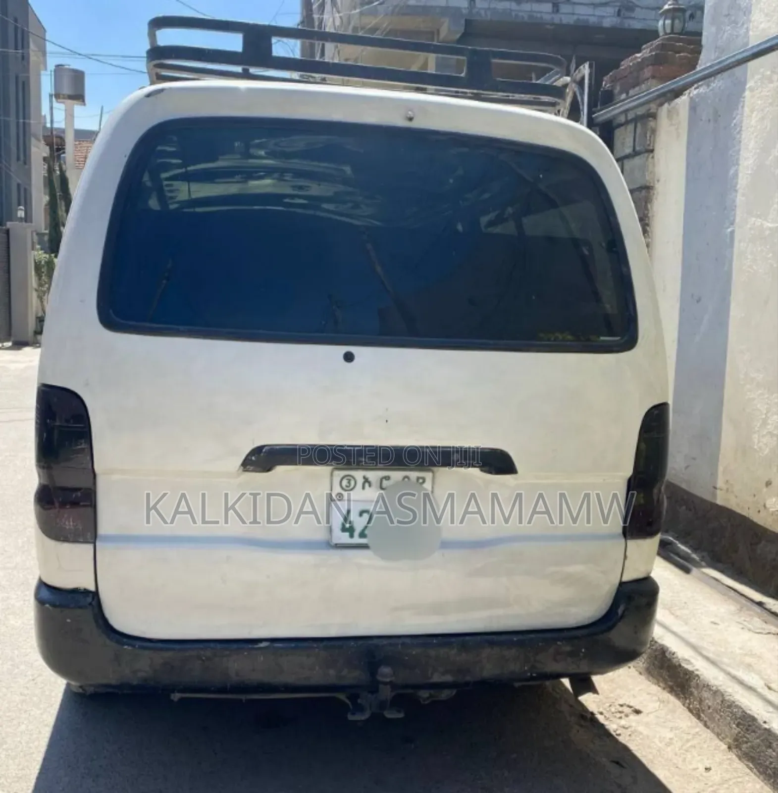 Toyota HiAce 2007 White