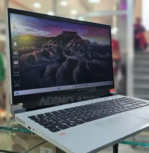 New Laptop Dell G15 5535 16GB Intel Core I7 SSD 512GB