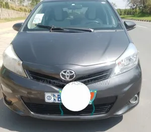 Toyota Yaris 2012 Brown