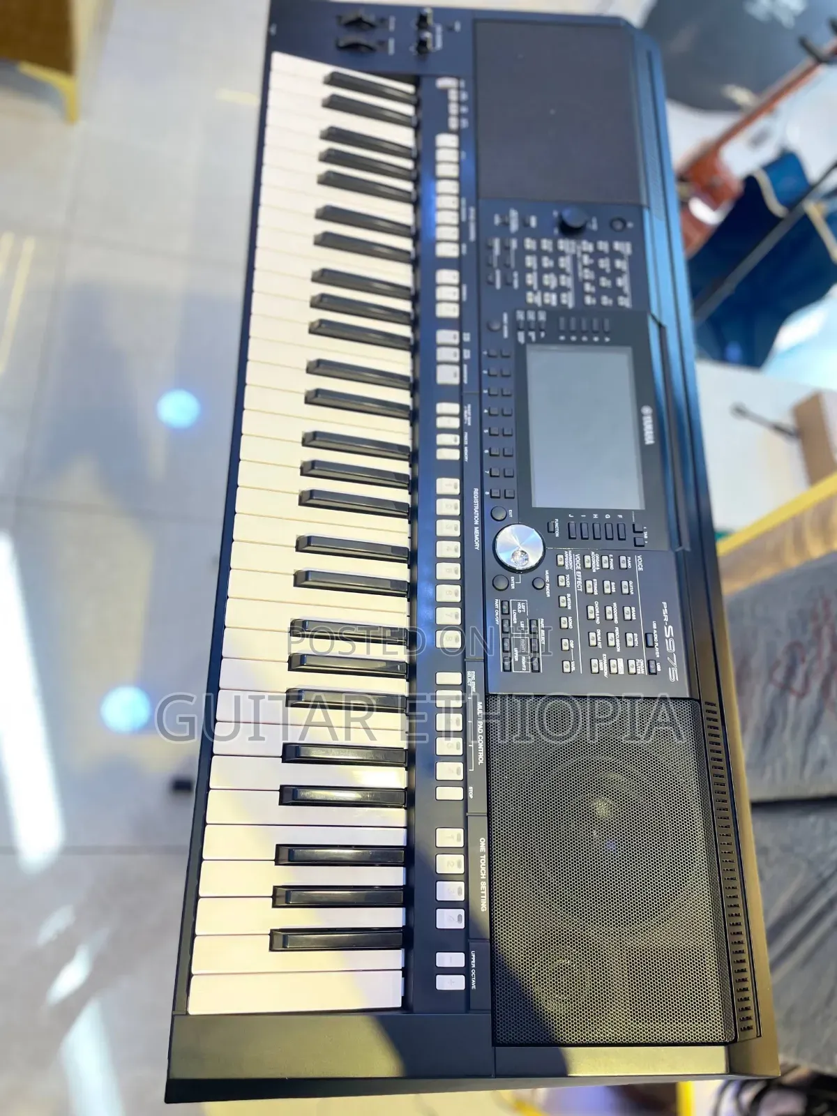 Keyboard PSR S975