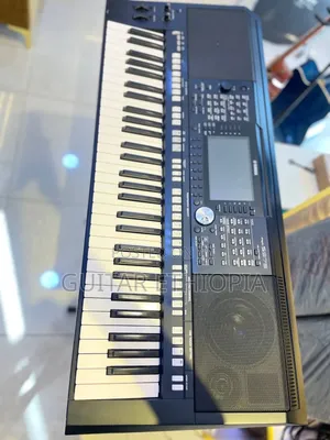 Photo - Keyboard PSR S975