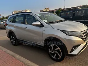 Toyota Rush 2021 Silver