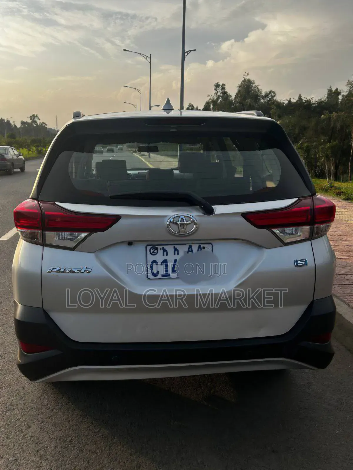 Toyota Rush 2021 Silver