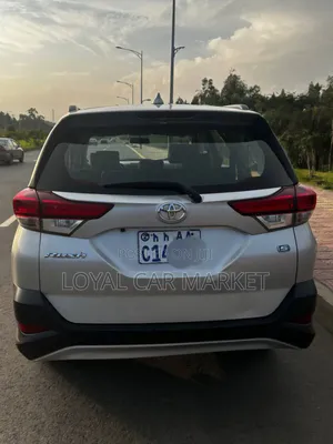 Toyota Rush 2021 Silver