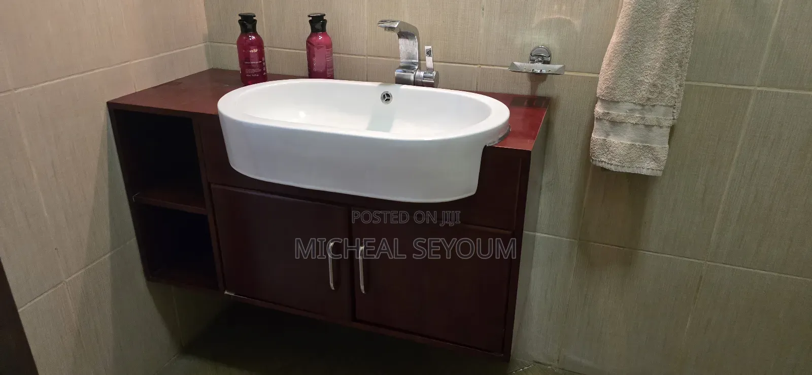 Bronze/Red Hand Wash