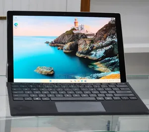 New Laptop Microsoft Surface 8GB Intel Core I7 SSD 256GB