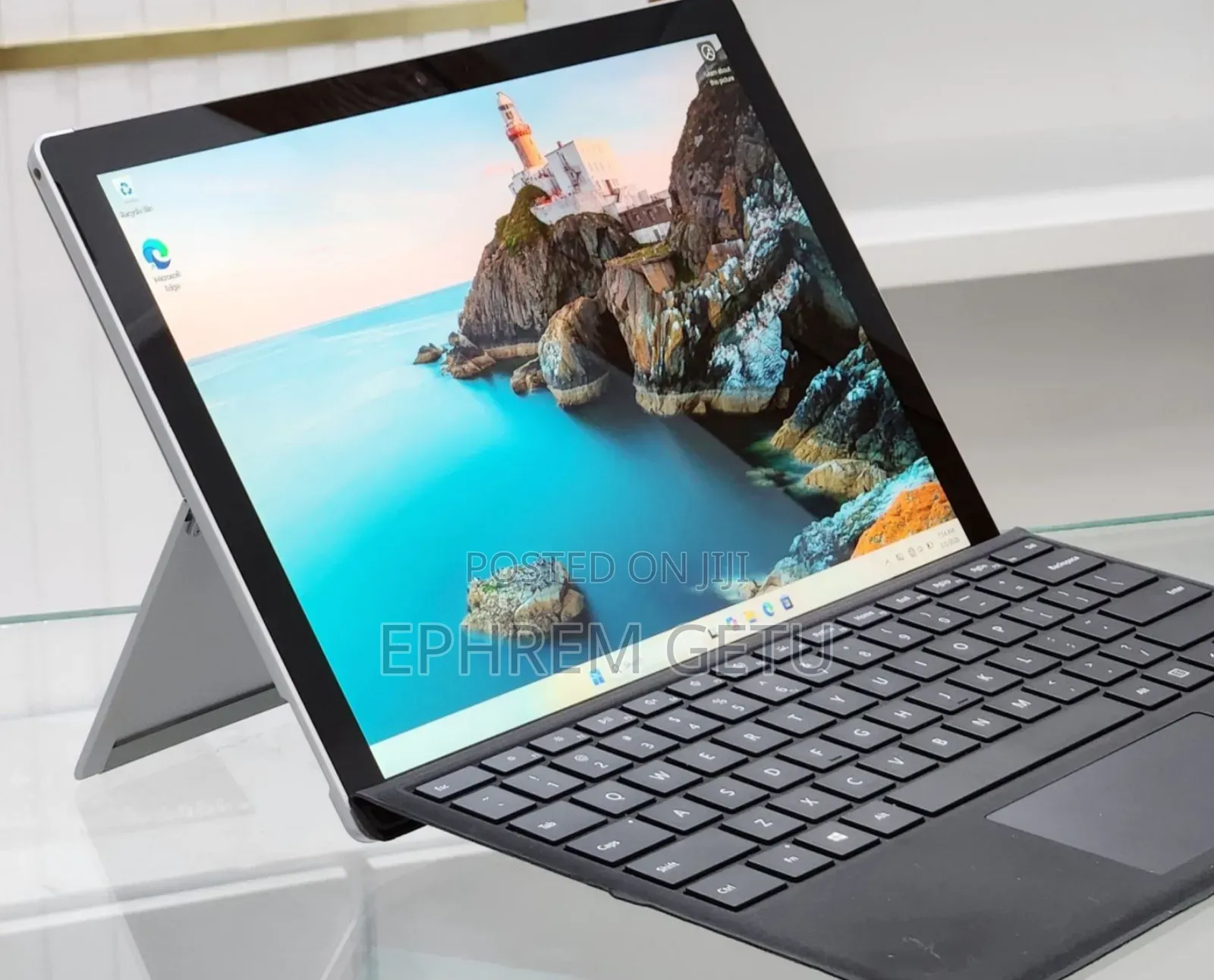 New Laptop Microsoft Surface 8GB Intel Core I7 SSD 256GB