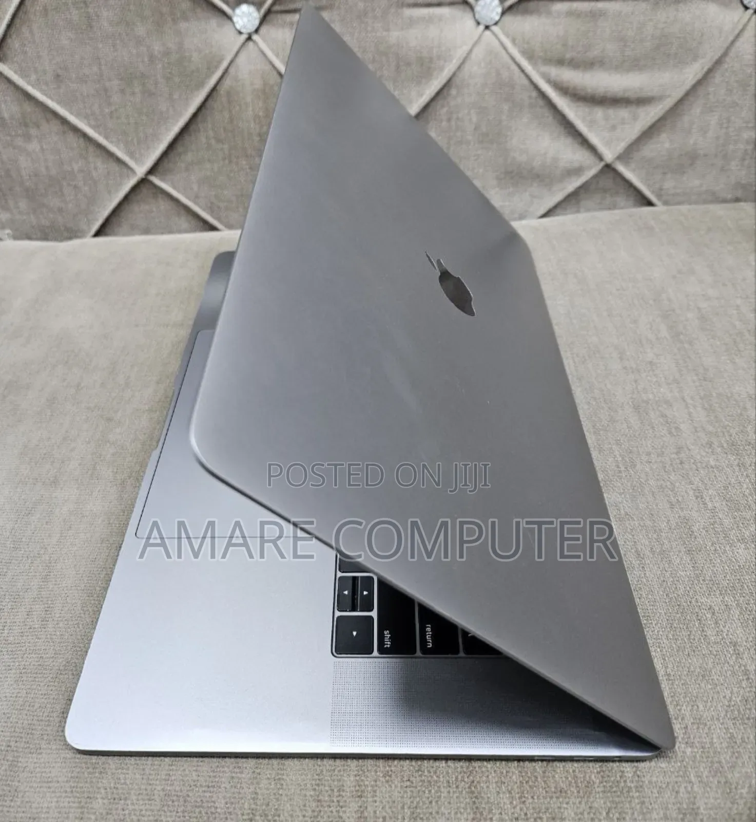New Laptop Apple MacBook Pro 2019 16GB Intel Core I7 SSD 512GB
