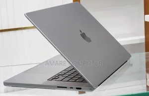 New Laptop Apple MacBook Pro 2019 16GB Intel Core I7 SSD 512GB