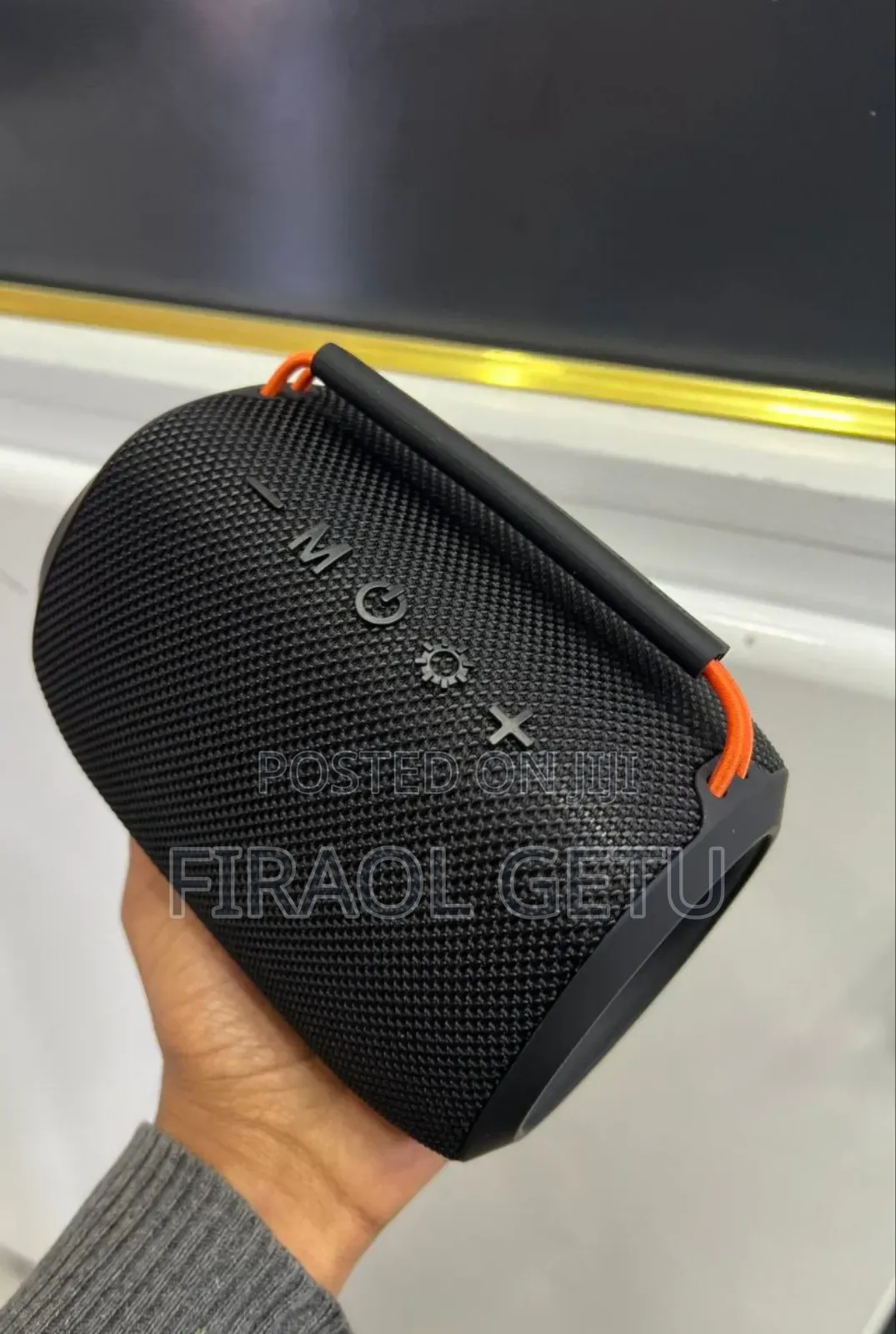 Sodlk Tx11 Portable Bluetooth Speaker.