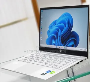 New Laptop HP Pavilion 14 2GB Intel Core I5 SSD 512GB