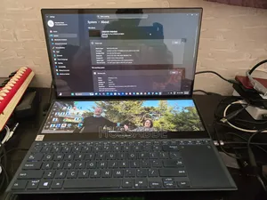 Laptop Asus ZenBook UX510UW 36GB Intel Core Ultra 9 SSD 1T