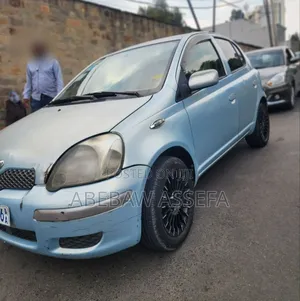 Toyota Vitz 2004 Blue