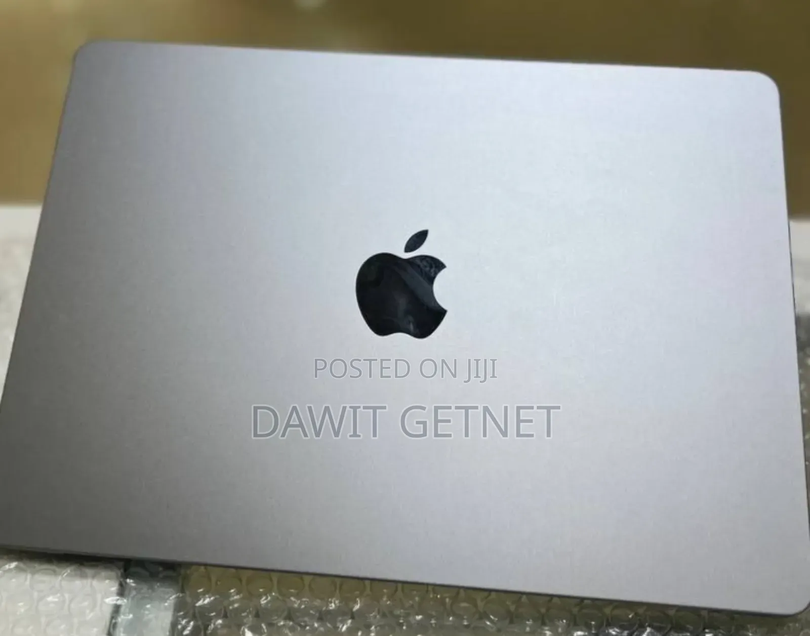 New Laptop Apple MacBook Air 2022 M2 8GB Apple M2 SSD 256GB