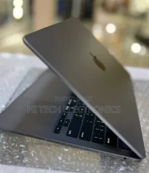 New Laptop Apple MacBook Air 2022 M2 8GB Apple M2 SSD 256GB