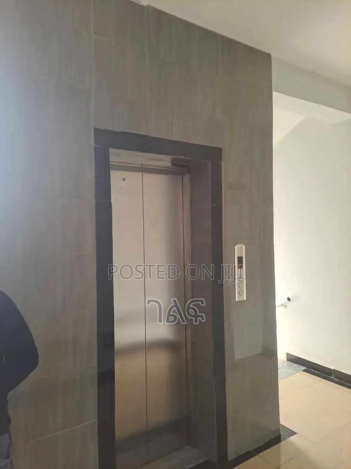 2bdrm Apartment in Cmc ፀሀይ ሪልስቴት ጀርባ, Bole for sale