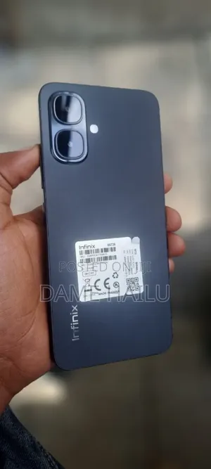 New Infinix Smart 10 64 GB Black