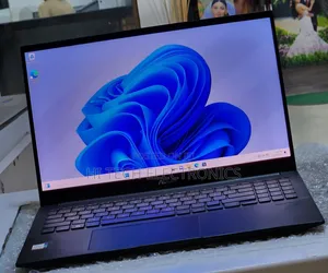 New Laptop Asus VivoBook 15 X505BA 16GB Intel Core I9 SSD 1T