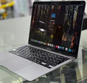 New Laptop Apple MacBook 8GB Intel Core I3 SSD 256GB