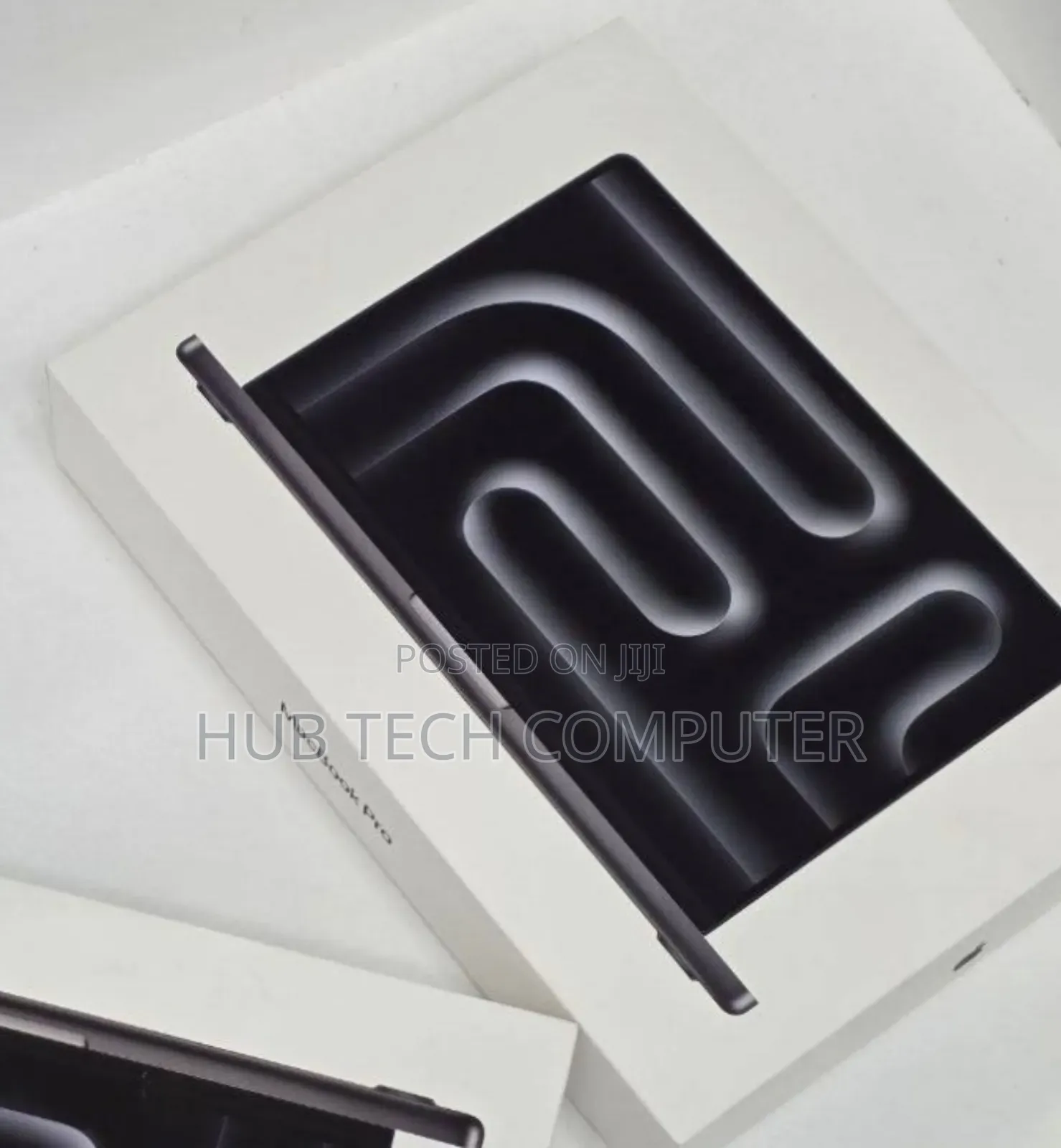 New Laptop Apple Macbook Pro 2025 M5 14-Inch 16GB Apple M5 SSD 512GB