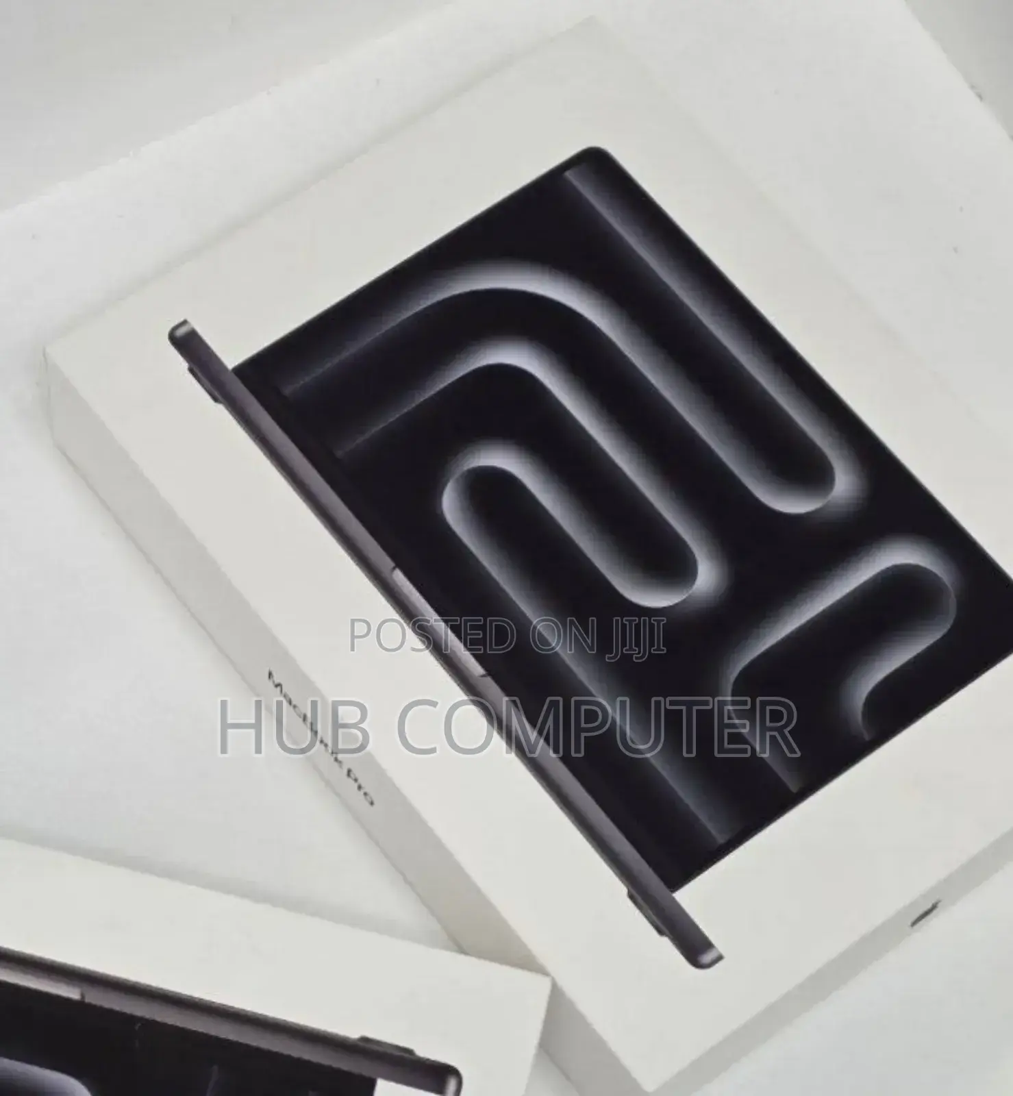 New Laptop Apple Macbook Pro 2025 M5 14-Inch 16GB Apple M5 SSD 512GB