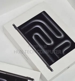 New Laptop Apple Macbook Pro 2025 M5 14-Inch 16GB Apple M5 SSD 512GB