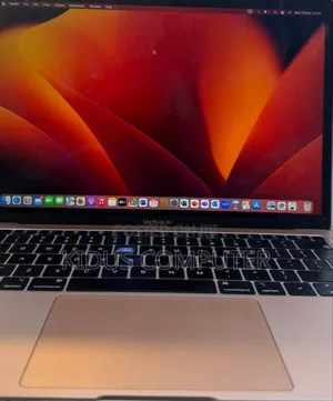 New Laptop Apple MacBook Pro 2019 8GB Intel Core I5 SSD 256GB