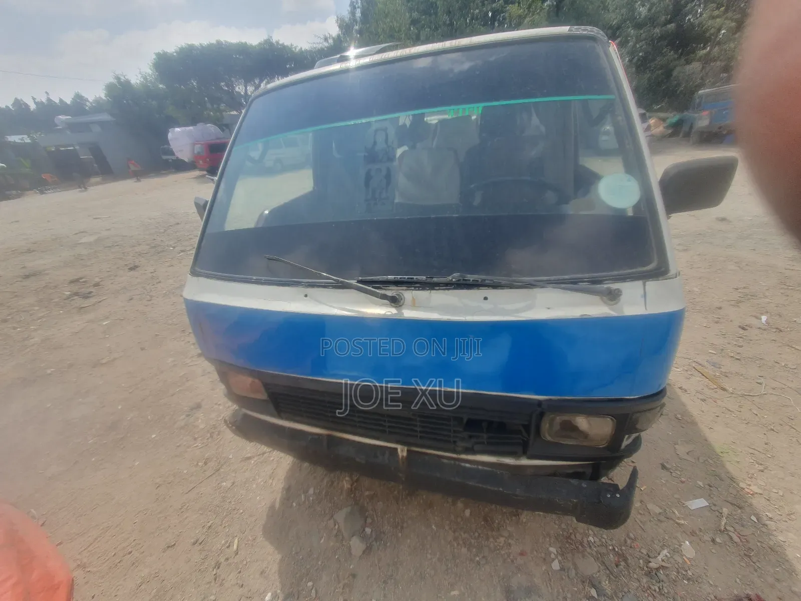 Toyota HiAce 1987 Blue