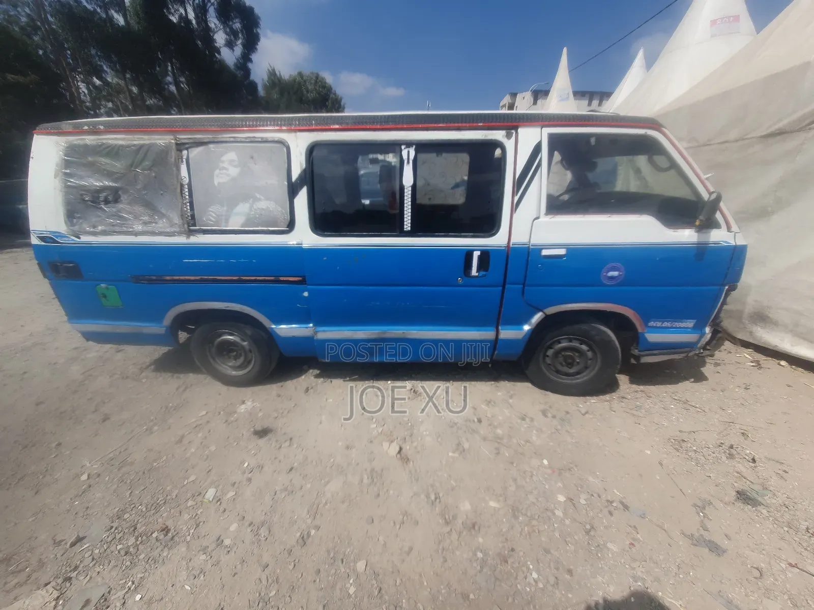 Toyota HiAce 1987 Blue