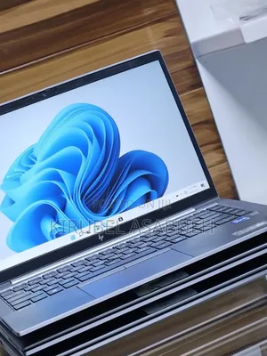 New Laptop Asus 16GB Intel Core I7 SSD 512GB