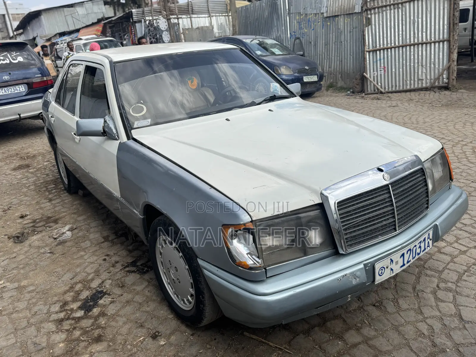 Mercedes-Benz E200 1985 White
