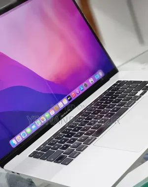 New Laptop Apple MacBook Pro 2019 16GB Intel Core I7 SSD 512GB