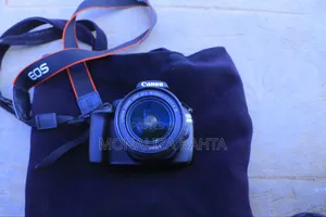 1200d Cannon DSLR Camera