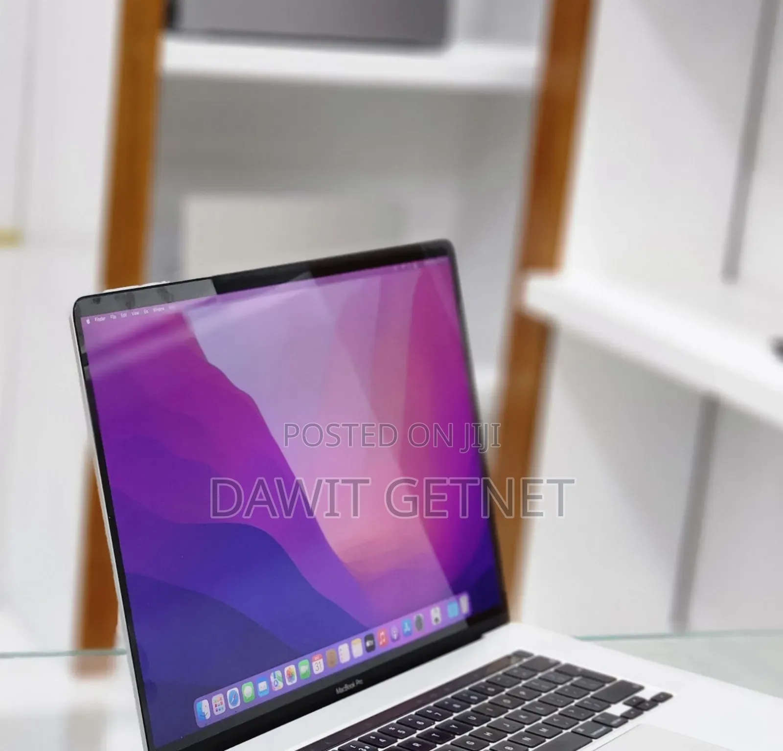 New Laptop Apple MacBook Pro 2019 16GB Intel Core I7 SSD 512GB