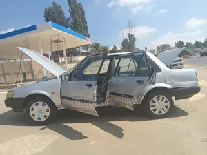 Toyota Corolla 1986 Silver