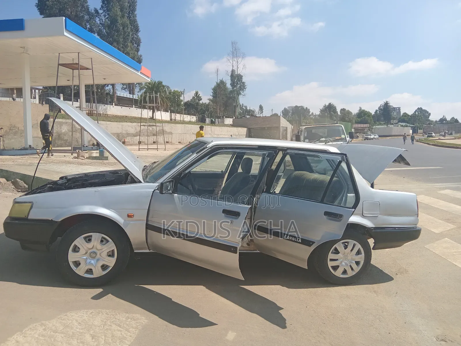 Toyota Corolla 1986 Silver