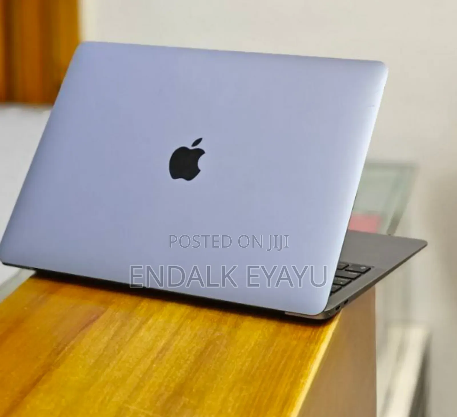 New Laptop Apple MacBook Air 2020 M1 8GB Apple M1 SSD 256GB