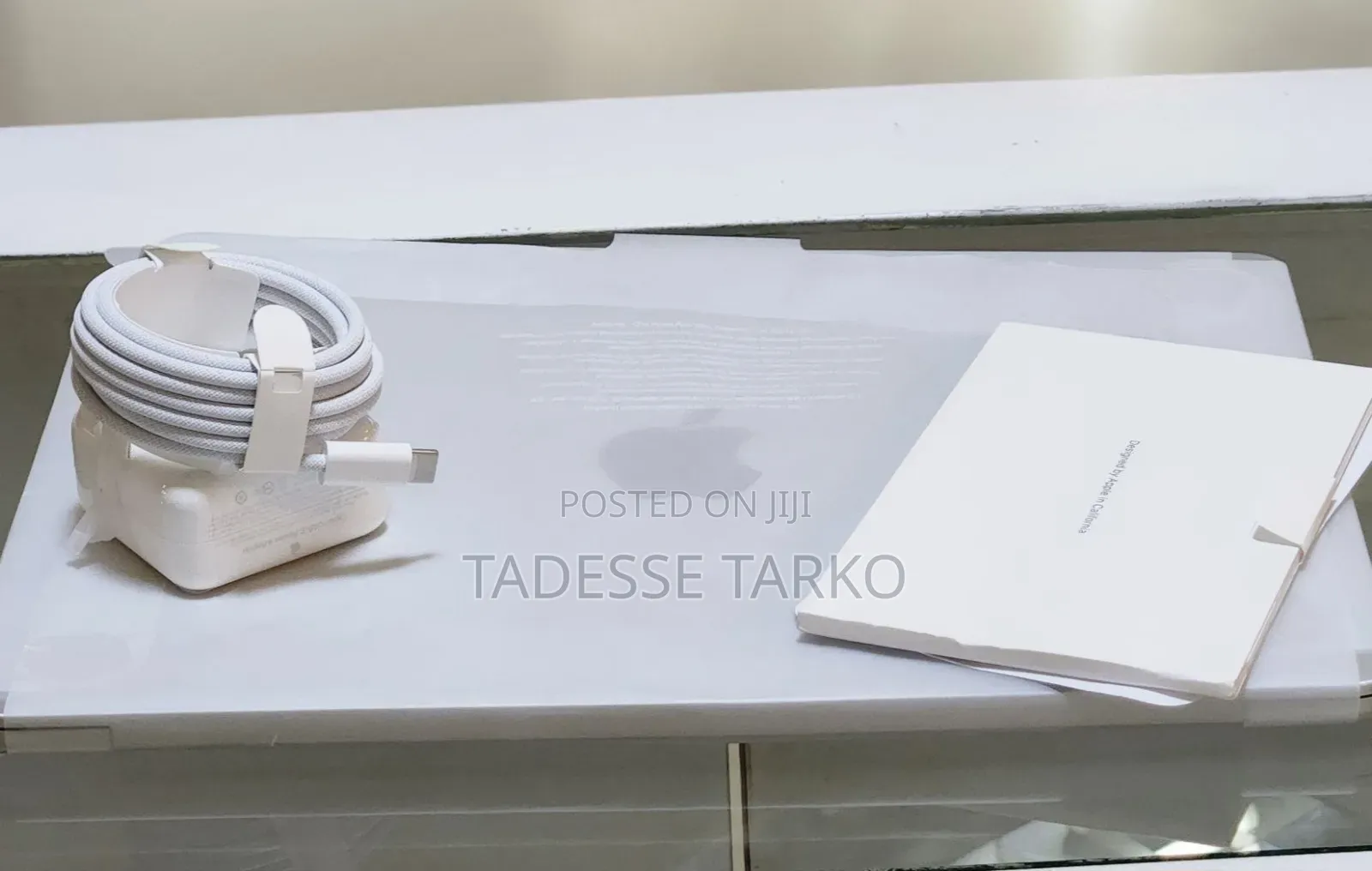 New Laptop Apple MacBook Air 16GB SSD 256GB