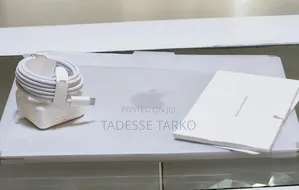 New Laptop Apple MacBook Air 16GB SSD 256GB