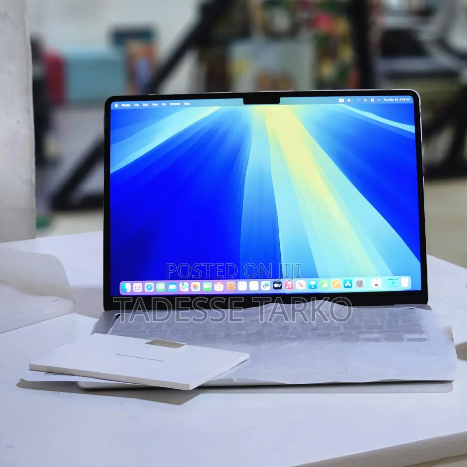 New Laptop Apple MacBook Air 16GB SSD 256GB