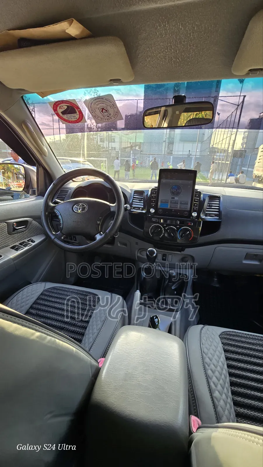 Toyota Hilux 2010 Gray